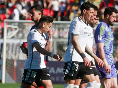 «Uno de los peores de la historia»: Fanáticos apuntan a un responsable de la derrota de Colo-Colo frente a Magallanes