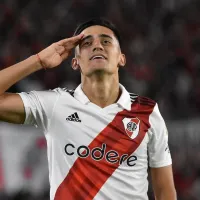 [VIDEO] El lindo gesto de Pablo Solari con un hincha de River Plate que fue elogiado en Argentina