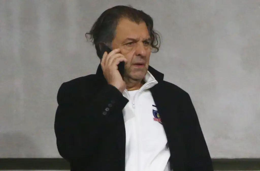Aseguran que desde la dirigencia alba habrían impedido a jugador entrenar con el plantel.