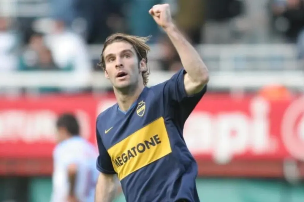 Mauro Boselli con la camiseta de Boca Juniors.