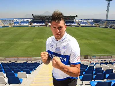 ¿Mendigando? La petición de Nicolás Castillo a un hincha para ir al duelo entre Colo Colo y la UC