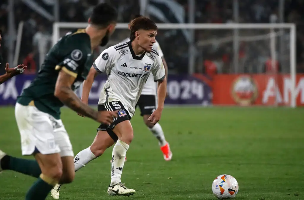 Leonardo Gil se llenó de críticas por su actuación ante Alianza Lima.
