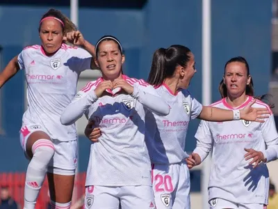 [VIDEO] Karen Araya se vuelve a lucir en España con nuevo golazo
