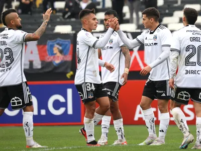 Buscarán minutos fuera: Revelan las dos nuevas salidas que tendría Colo-Colo para 2025