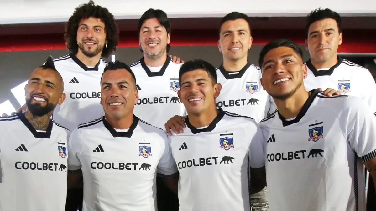 Filtran la camiseta de Colo-Colo para la tempórada 2025.