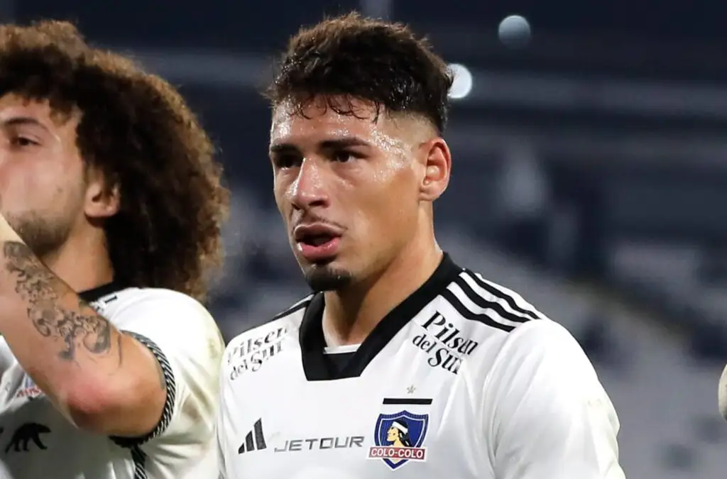 Alan Saldivia sufrió una lesión en su rodilla derecha.