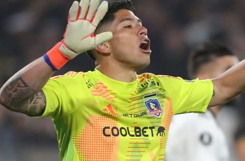 Colo-Colo continúa con la búsqueda del reemplazante de Brayan Cortés.