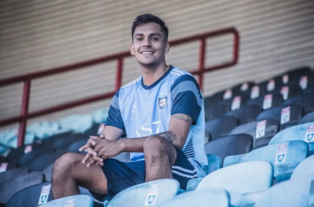 Presentación de Carlo Villanueva con Huachipato.