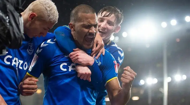 Salomón Rondón fue ofrecido para vestir la camiseta de Colo-Colo.