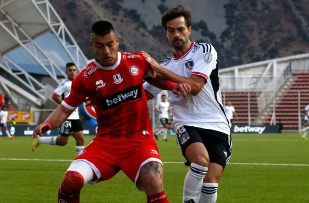 Colo-Colo quiere jugar ante Unión La Calera este domingo.