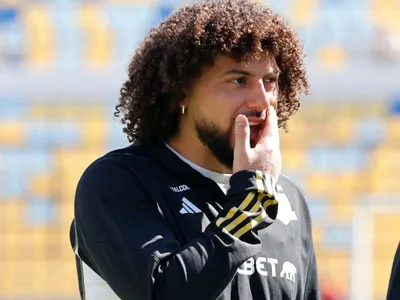 Con un Campeón del Mundo: Revelan el equipo que ofertó por Maximiliano Falcón