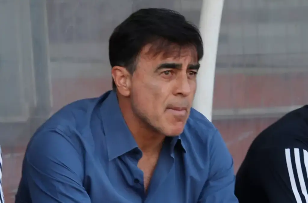 Colo-Colo sigue en la búsqueda del reemplazante de Gustavo Quinteros.