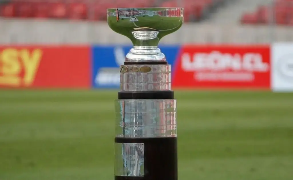 La Supercopa entre Colo-Colo y la u aún no tiene total claridad.