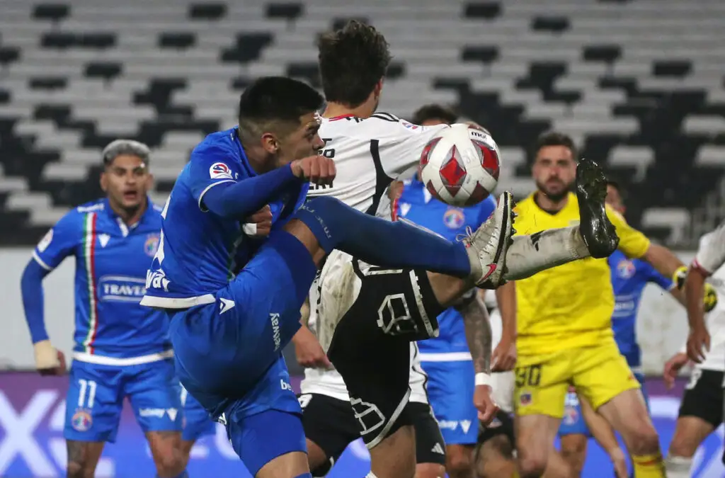 La posible mano de Agustín Bouzat ante Audax Italiano sigue dando vueltas en la cabeza de Johnny Herrera.
