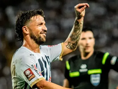 ¿Extraña a Colo-Colo? Gabriel Costa se derrumba y protagoniza polémico momento en Alianza Lima