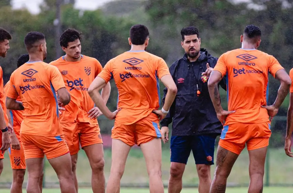 Desde Brasil afirman que Sport Recibe mostró interés por Cristián Zavala.
