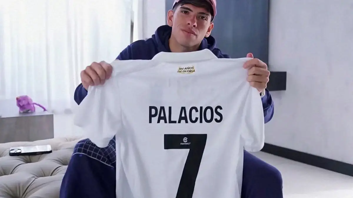 Carlos Palacios.