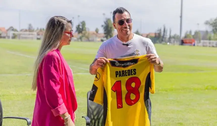 Esteban Paredes volvió a Santiago Morning con un cargo dirigencial.