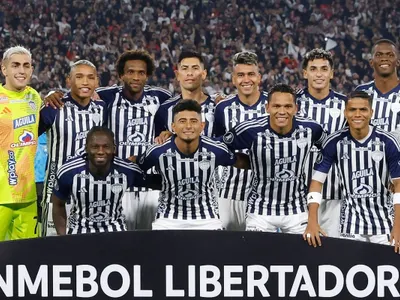Aleta de Tiburón, el monumento de Junior en Barranquilla que destaca a un ex jugador de Colo-Colo