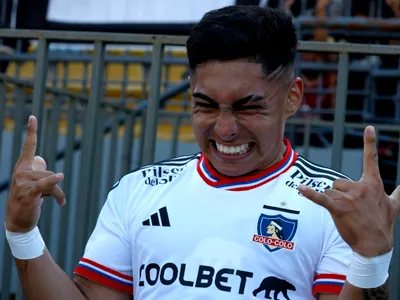 Tiene un aliado: DT chileno defendió a Jordhy Thompson y entregó el próximo paso que debería dar en su carrera