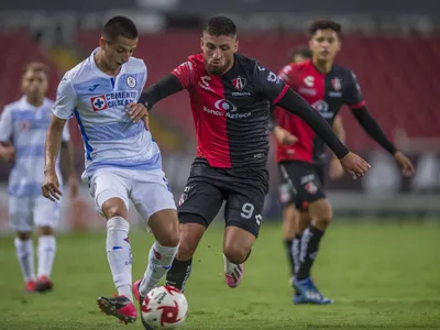 Viejo anhelo de Gustavo Quinteros no juega hace tres meses por una rara lesión