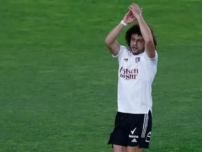Maximiliano Falcón avisa a Larrivey: «Le vamos a estar respirando de cerca»