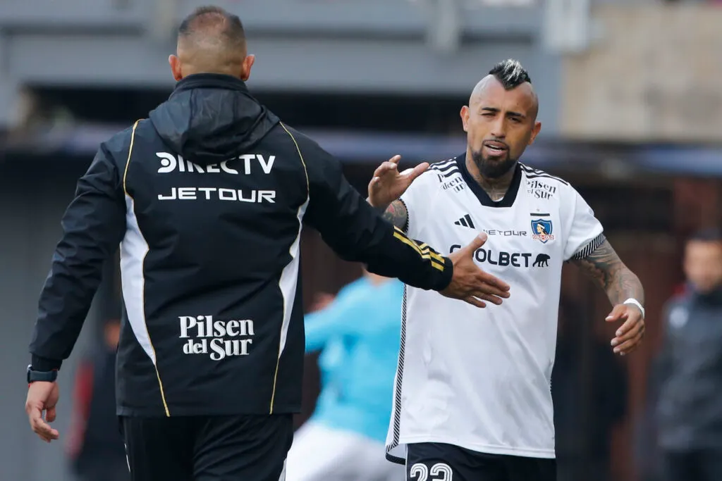 Jorge Almirón y Arturo Vidal
