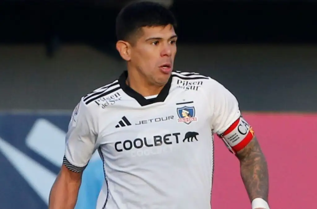 Esteban Pavez está nominado a los premios Gala Crack en la categoría Mejor Volante Central.