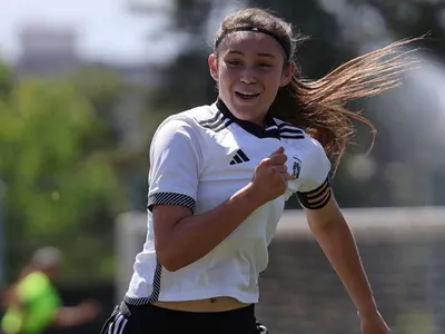 [VIDEO] Con doblete de Catalina Muñoz: Colo-Colo vence a la UC y es campeón del Torneo Sub-16