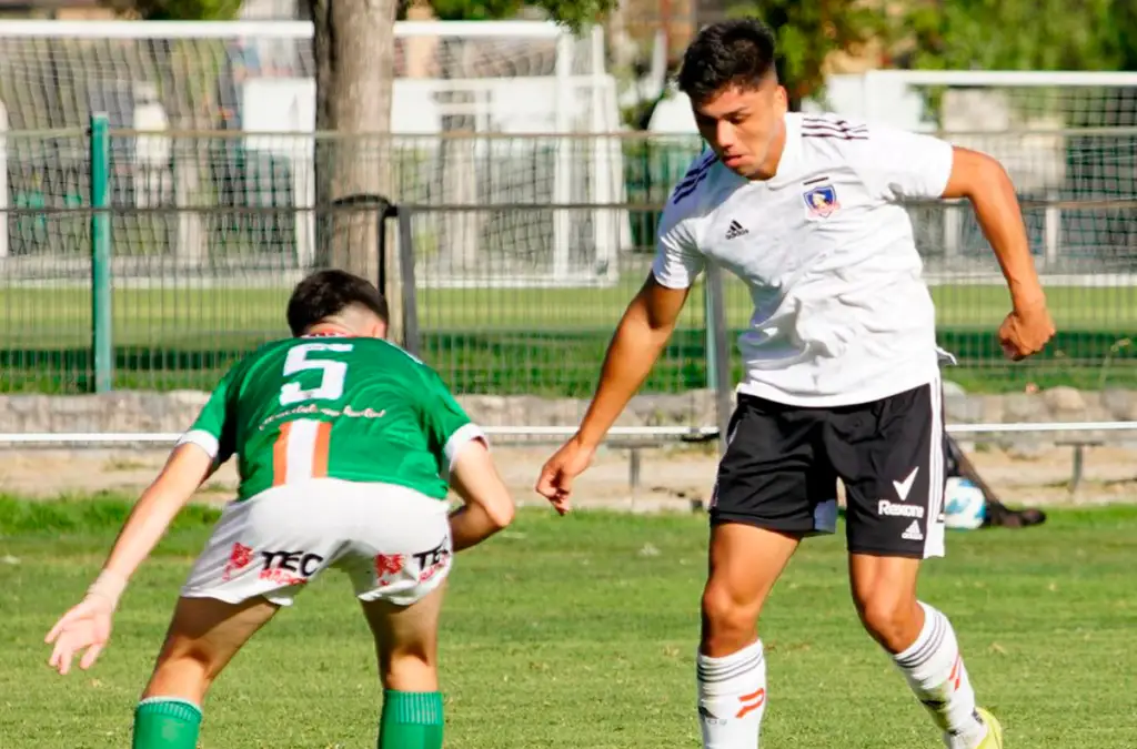 Damián Pizarro fue la figura del encuentro tras anotarle tres goles a Cobresal.
