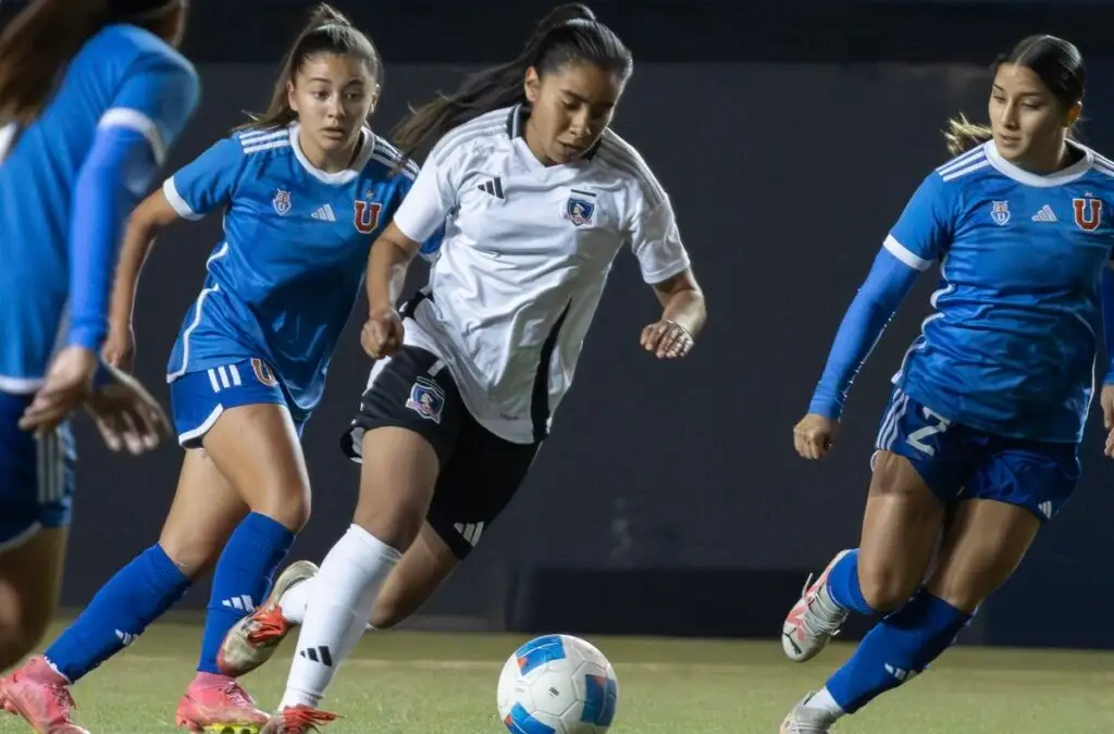Colo-Colo superó a la U en la final del Campeonato Juvenil Femenino.