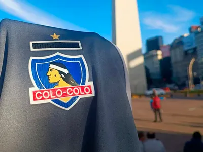 Avergüenzan a todo Chile: El motivo por el que cuatro hinchas de Colo-Colo fueron detenidos en Argentina