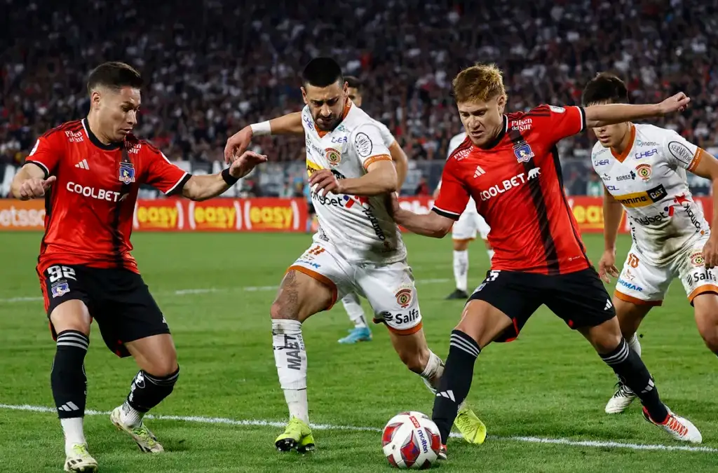 Colo-Colo y Cobreloa se verán las caras en el Estadio Monumental.