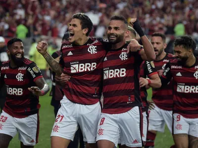 Así no se puede competir: El potente equipo que quieren armar en el Flamengo de Arturo Vidal para el 2023