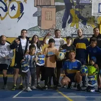 No todo fue violencia: Hinchas de Colo-Colo y Boca Juniors animaron un partido amistoso en Argentina