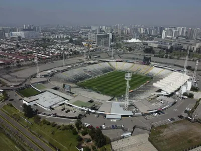 En medio de la polémica: El invitado de lujo que ya está en Pedreros para el duelo entre Colo-Colo y la UC