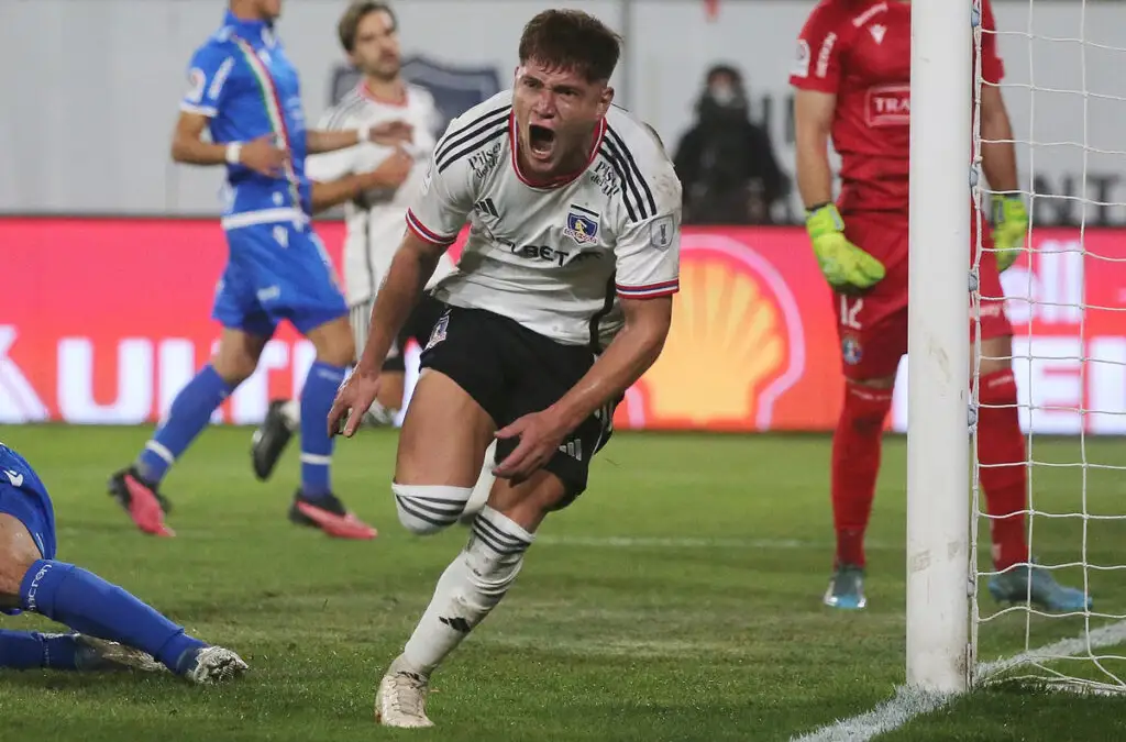 Colo-Colo espera conseguir su segunda victoria consecutiva ante Unión Española.