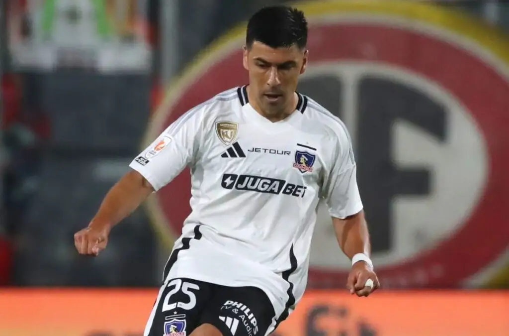 Tomás Alarcón no ha conseguido ganarse un puesto de titular en Colo-Colo.