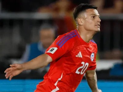 [VIDEO] Revisa los goles de Lucas Cepeda que le dan el triunfo transitorio a Chile frente a Venezuela