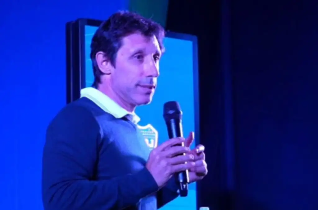 El argentino Pablo Pecora es el nuevo psicólogo deportivo de Colo-Colo, y tiene una destacada experiencia con tenistas como Christian Garin, Gastón Gaudio, Fabio Fognini, entre otros.
