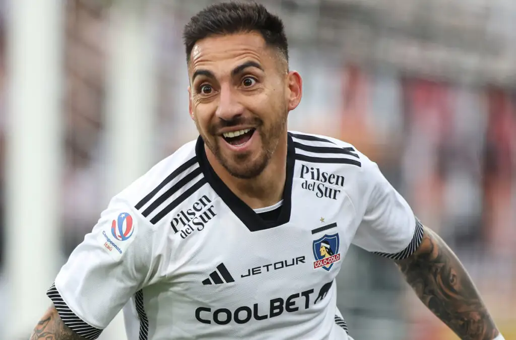 Javier Correa destacó el apoyo de los hinchas de Colo-Colo.