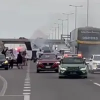 Con la carretera llena de hinchas: Así fue la llegada del plantel de Colo-Colo a Copiapó