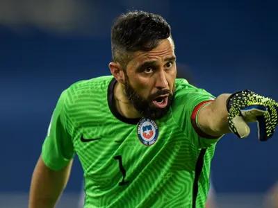 “Me vas a tener que comer bien los huevos”: Claudio explotó ante usuario de Twitter