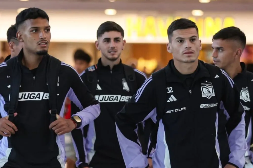 Colo-Colo ya está en Buenos Aires para el partido ante Racing.
