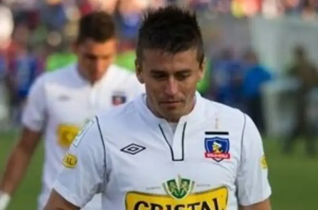 Roberto Gutiérrez anunció su retiro del fútbol profesional.