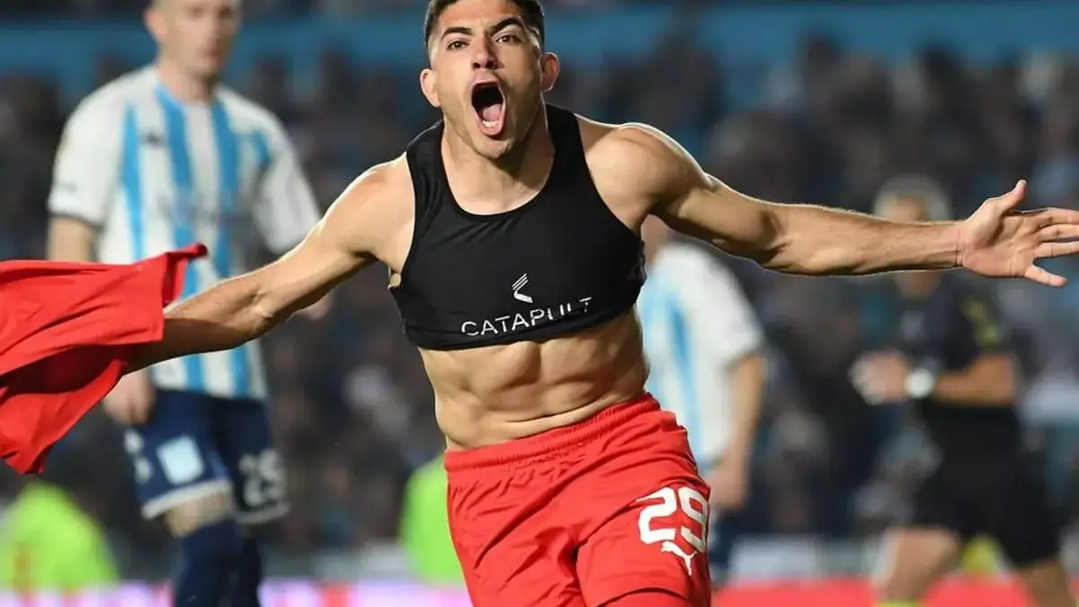 Braian Martínez celebrando un gol con Independiente.
