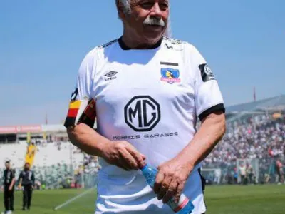 El deseo de Caszely: Que la tribuna cordillera lleve su nombre