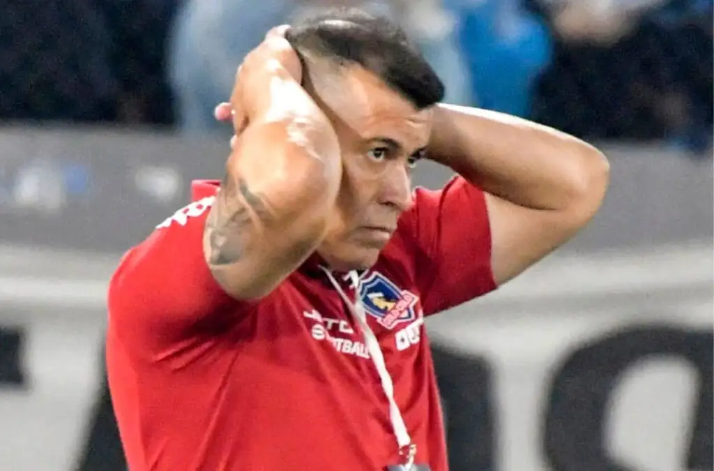 El entrenador de 53 años no podrá estar ante La Calera.
