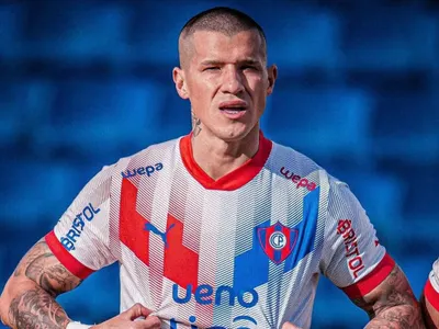 La dura sanción que arriesga Alan Benítez por su criminal patada sobre Maximiliano Falcón