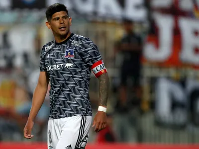 Se sinceró: Esteban Pavez sacó la voz como capitán de Colo-Colo y reconoció avergonzarse por un viejo acto